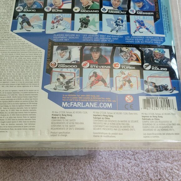 Alex Mogilny Toronto Maple Leafs NHL Mcfarlane Sportspicks Hockey Figure New - Picture 6 of 8